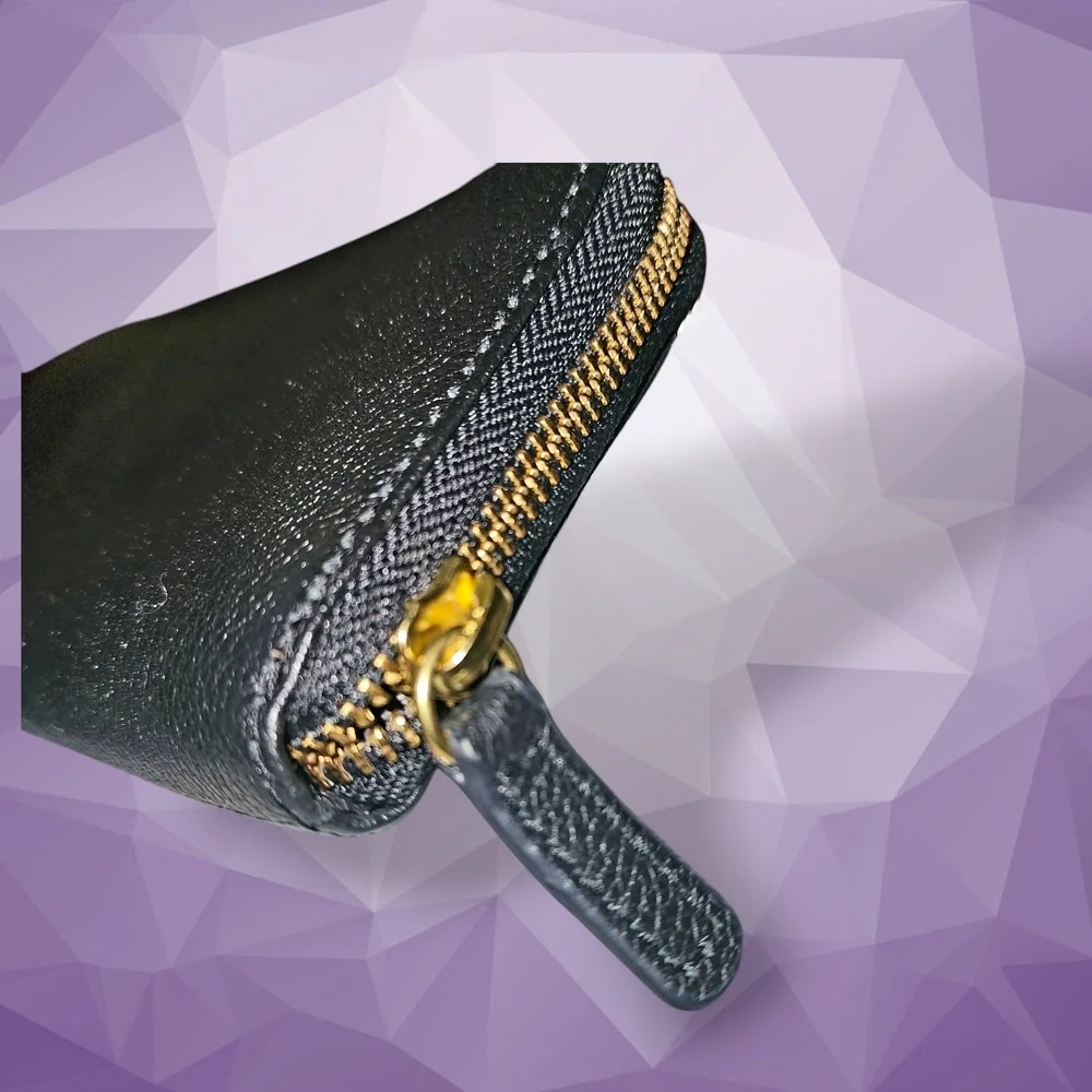 Fossil Leather Zip Around Wallet